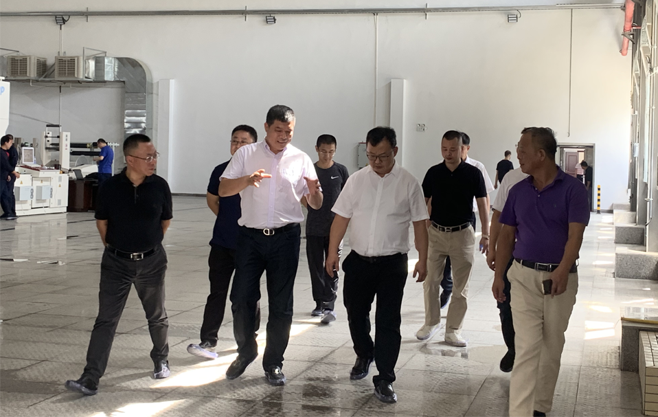 福清市代市长张新怿一行向导 莅临Ag亚洲集团新质料科技工业园旅行调研